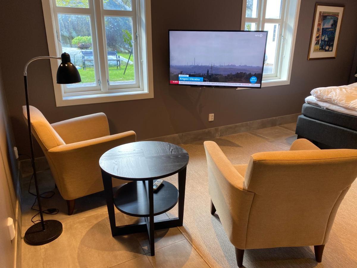 Guesthouse Suite At Ranvik Near City Center- Parking Available Sandefjord Exteriör bild